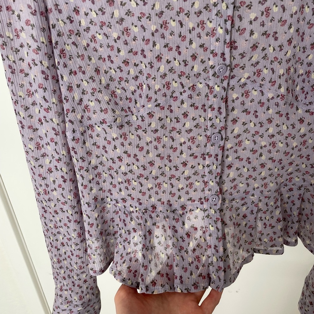 EMANUEL UNGARO Silk Blend Lavender Floral Peplum Blouse French Girl - Medium - Picture 4 of 10